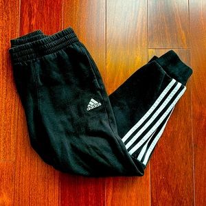 Adidas boy joggers M (10/12)